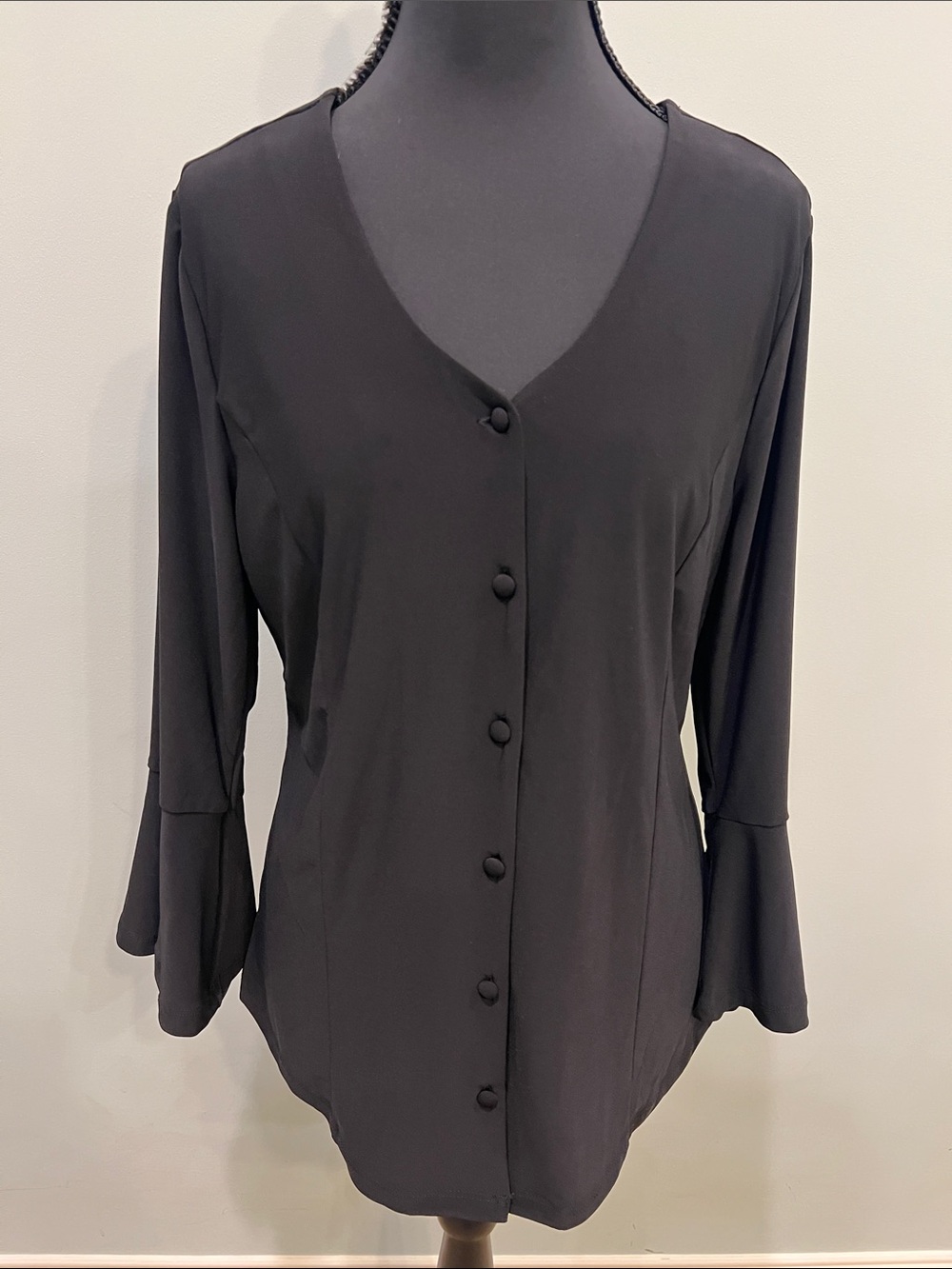 Cato Black V-Neck Button Front Blouse with Flared Cuffs-NWOT